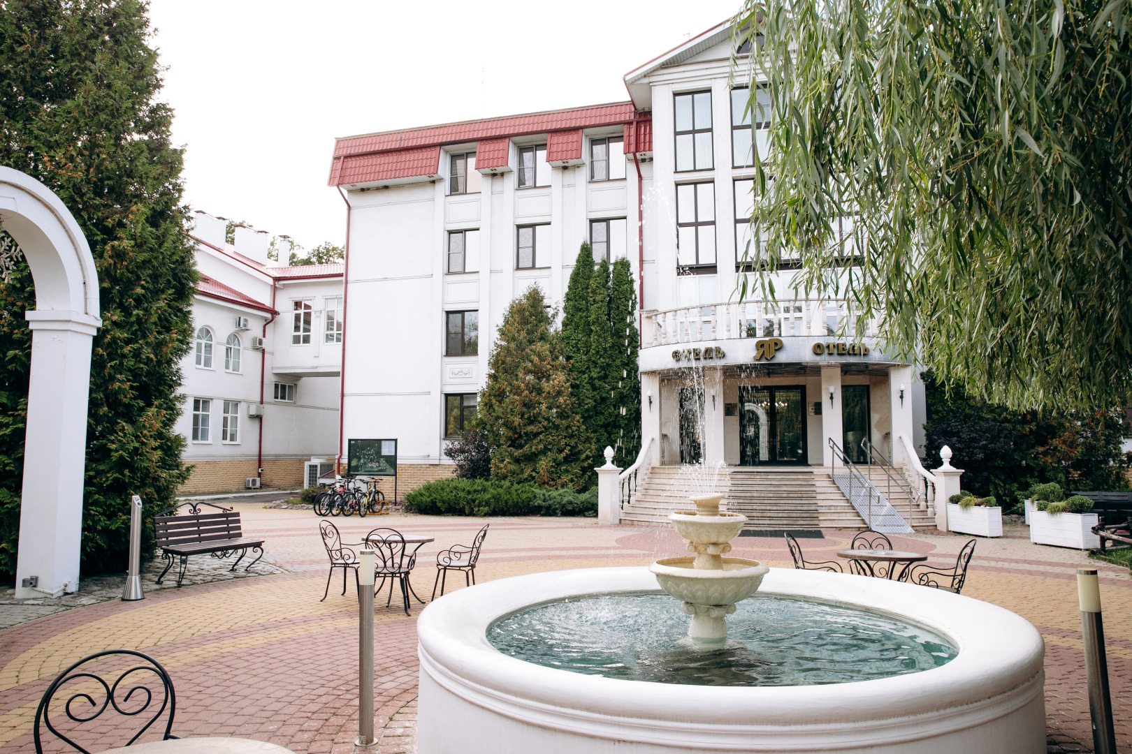 Загородный отель ЯР Hotel&SPA