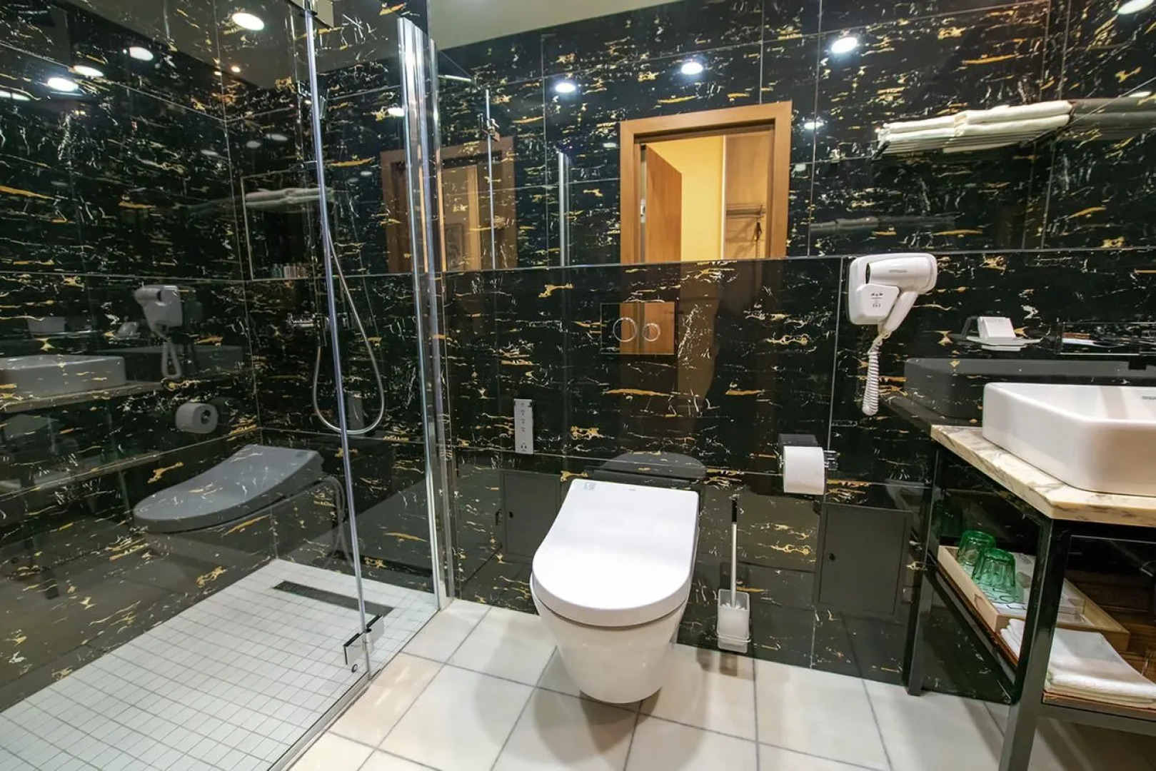 Отель City View