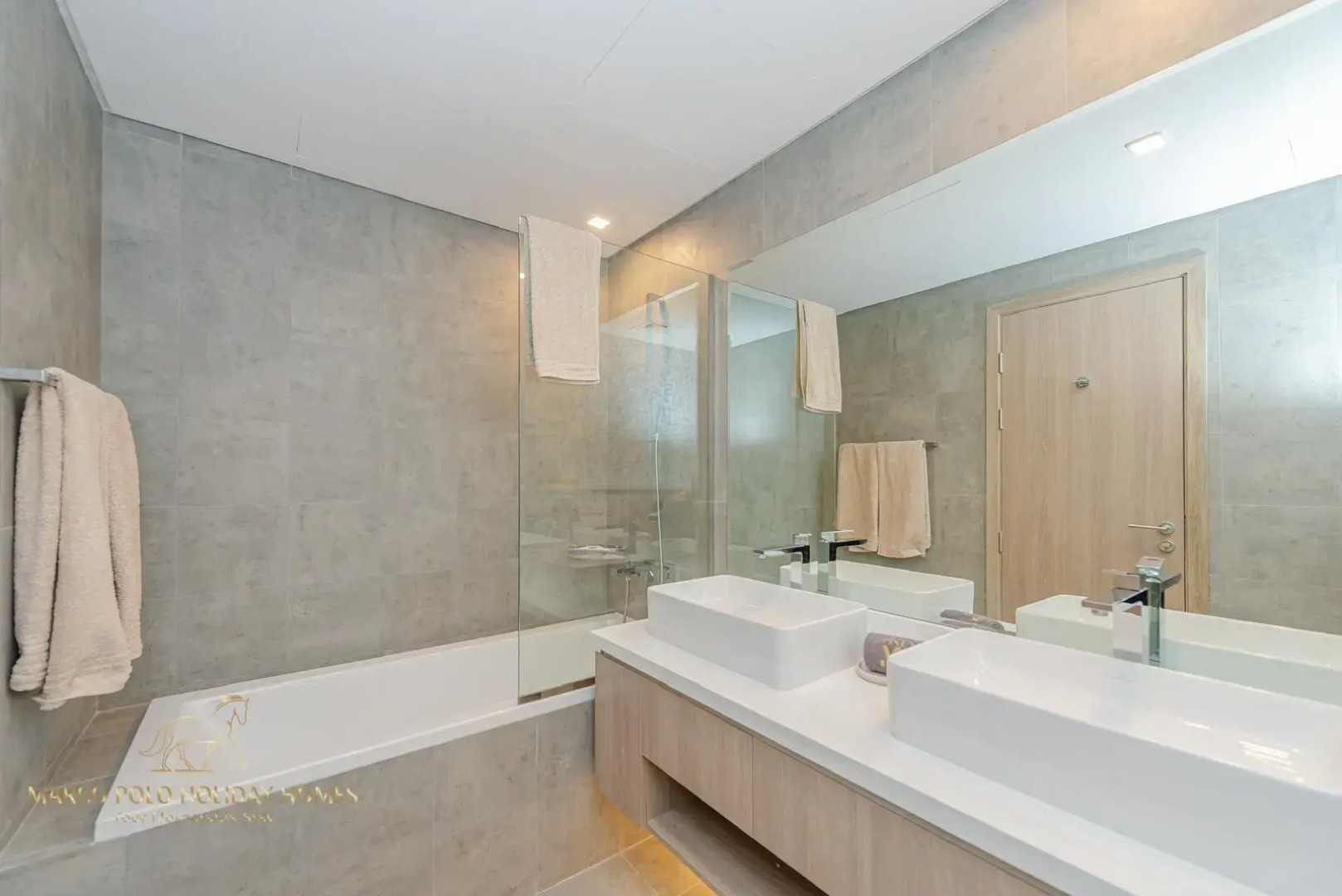 Апартаменты Marco Polo Fancy Marina Getaway With Mesmerizing Views