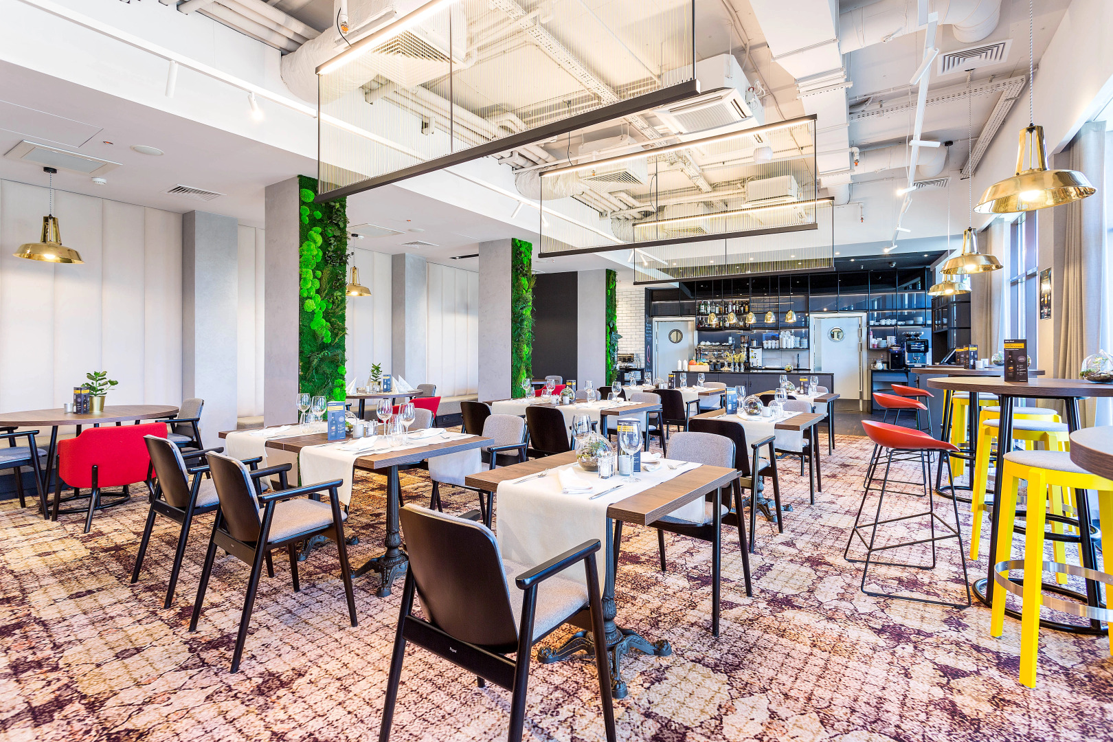 Отель Qubus Lodz