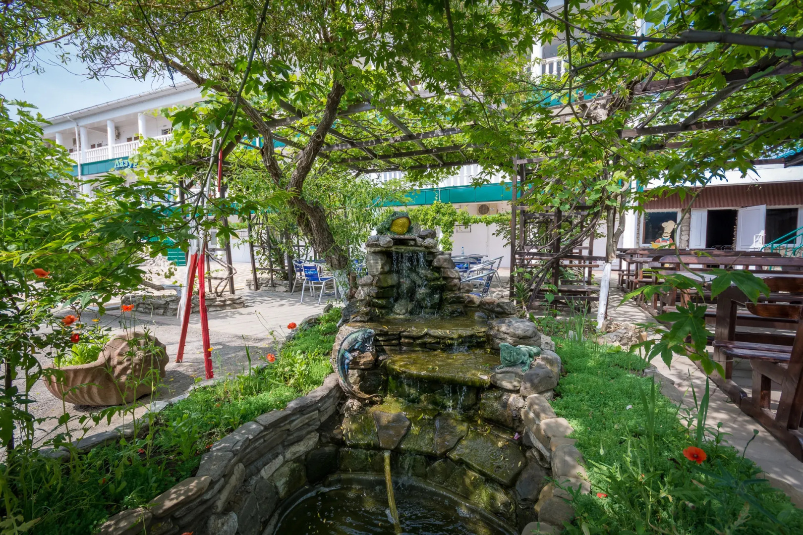 Курортный отель Лазурный берег