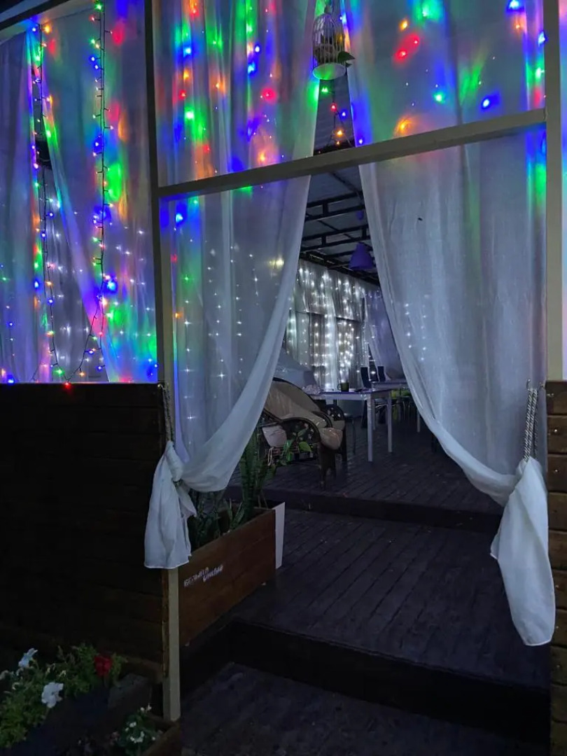 Отель Белый