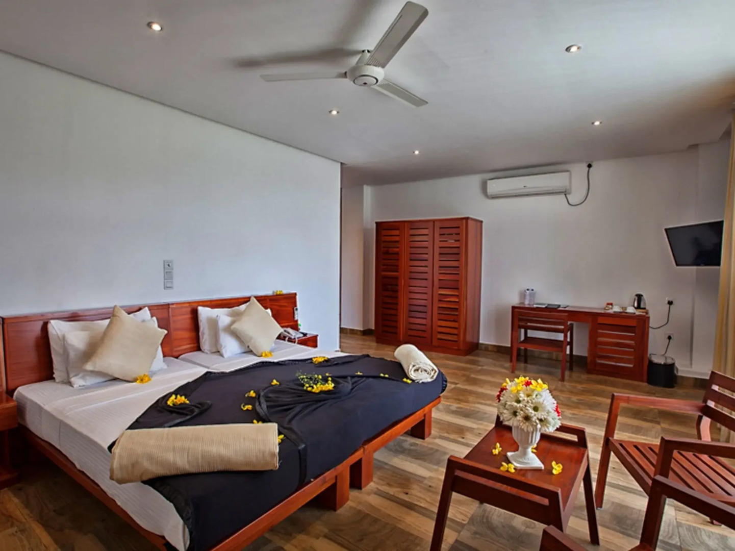 Oak Ray Regency Hotel