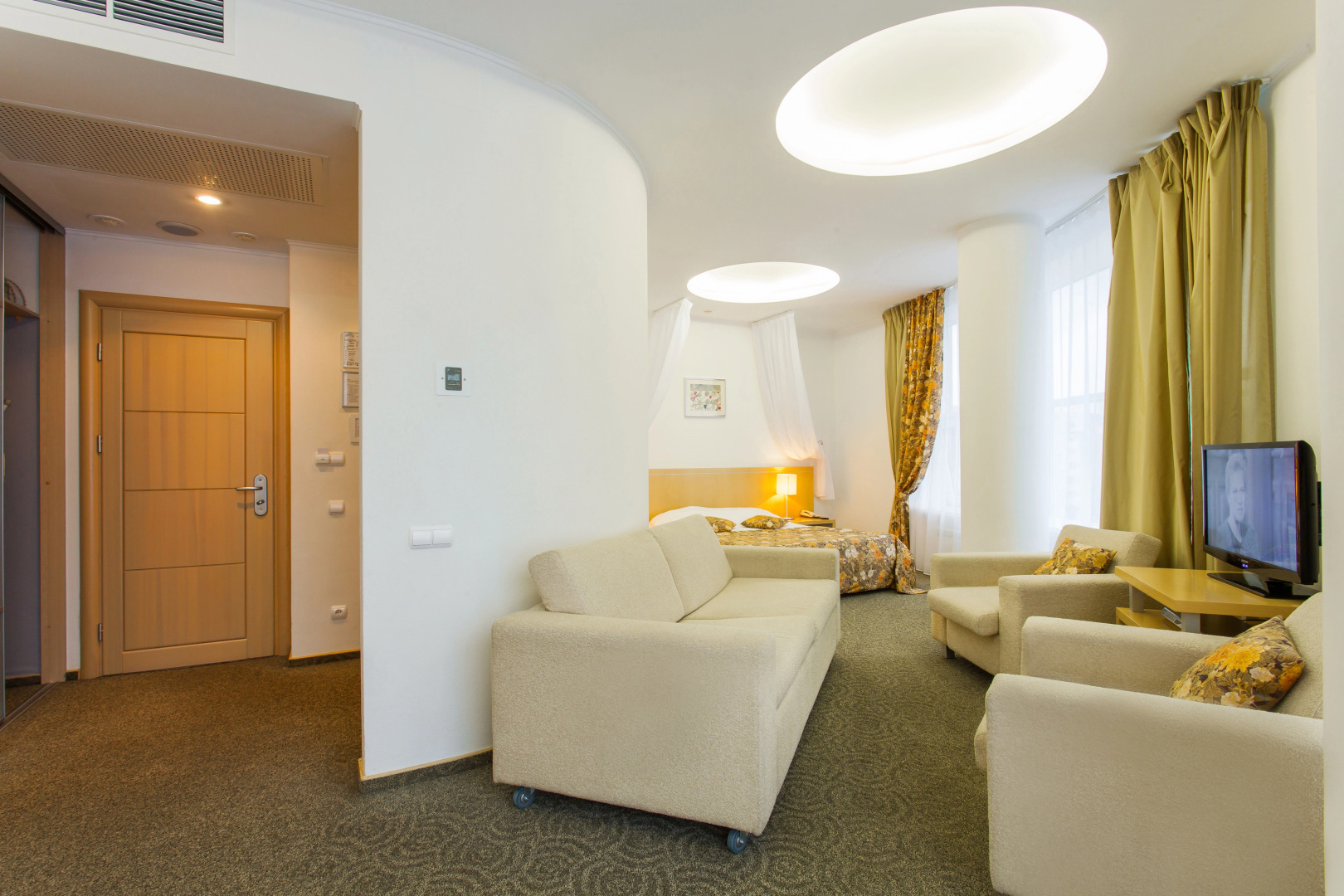 Отель Визави