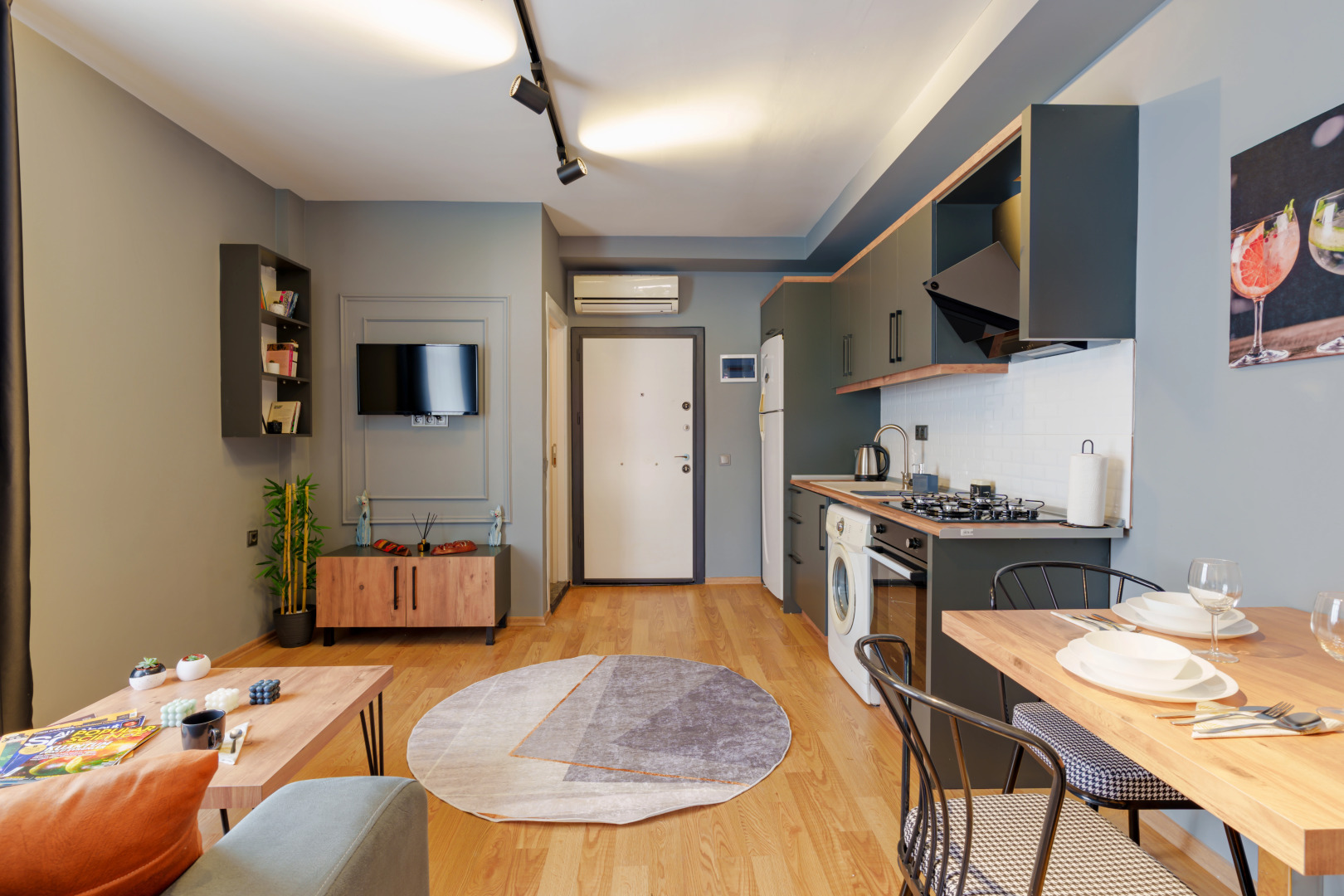 Отель Mrt Suites Lara