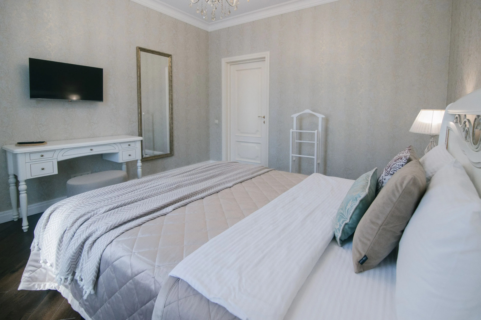 Квартира Большая трехкомнатная квартира с видом на Храм