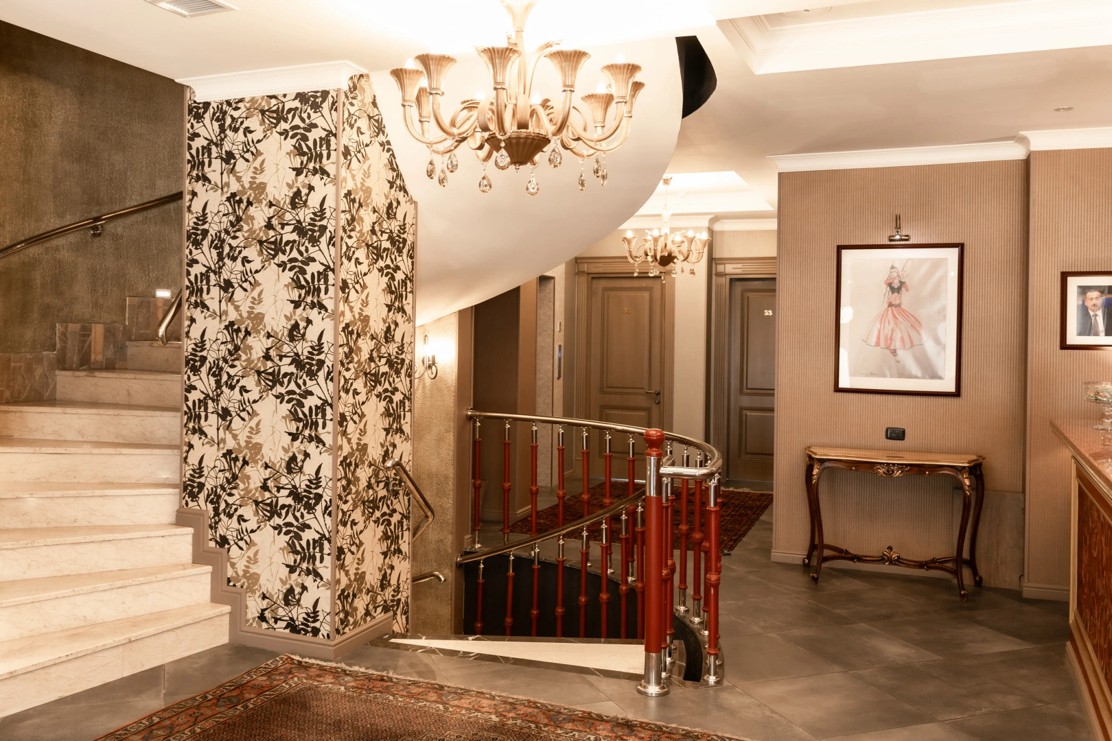 Отель West Inn Palace