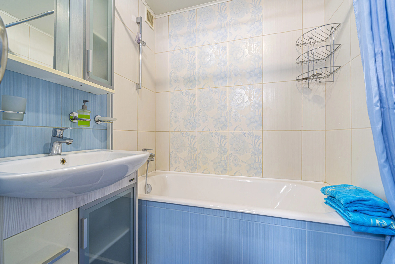 Квартира 3-х Комнатная на Гаккелевской 20 в Приморском районе