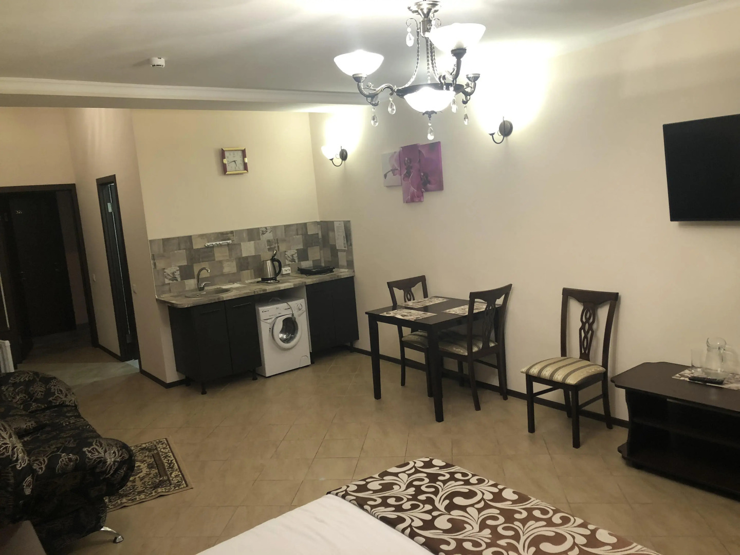 Гостиница Мир на Карбышева