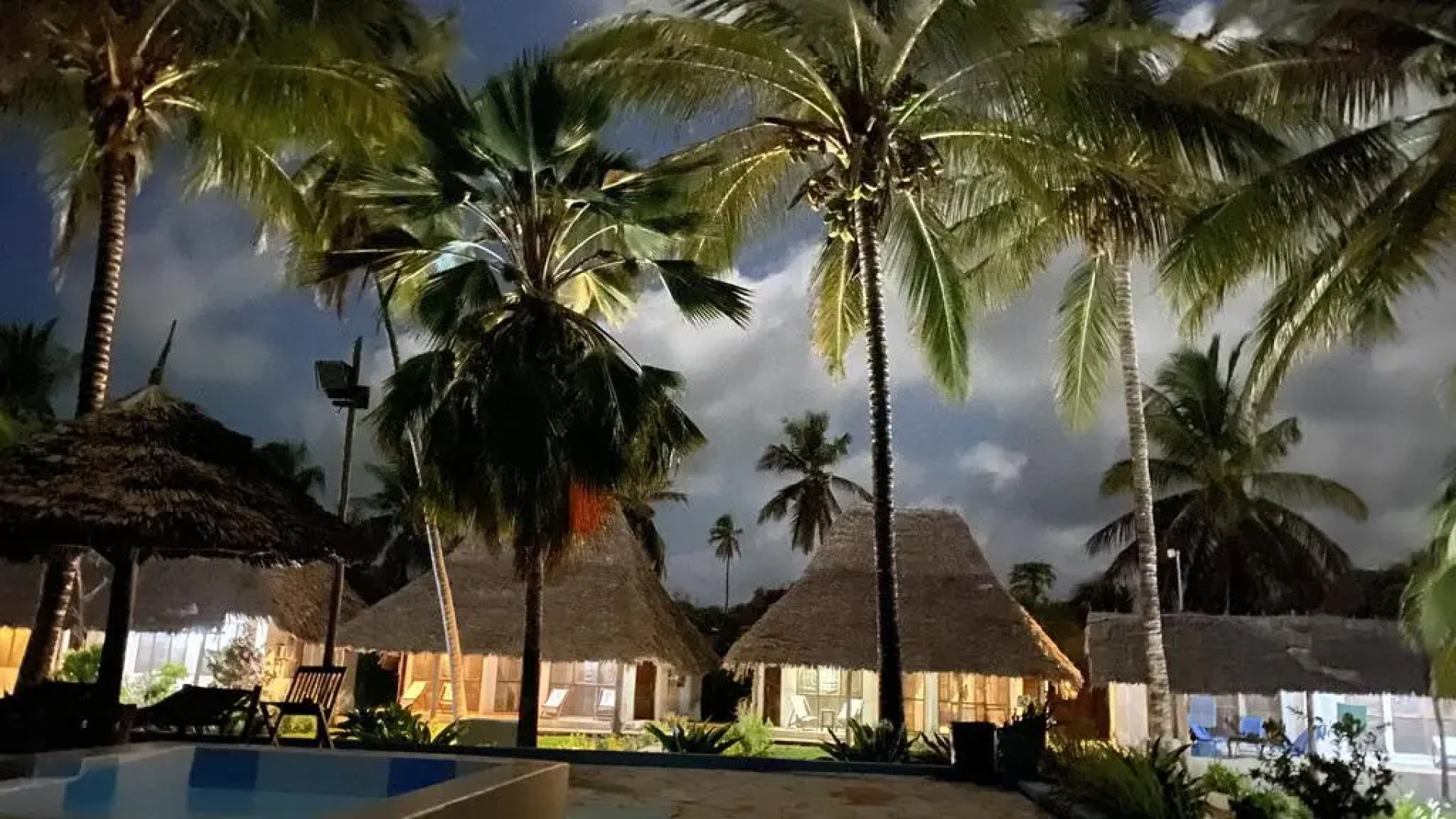 Бунгало Matemwe Baharini Villas