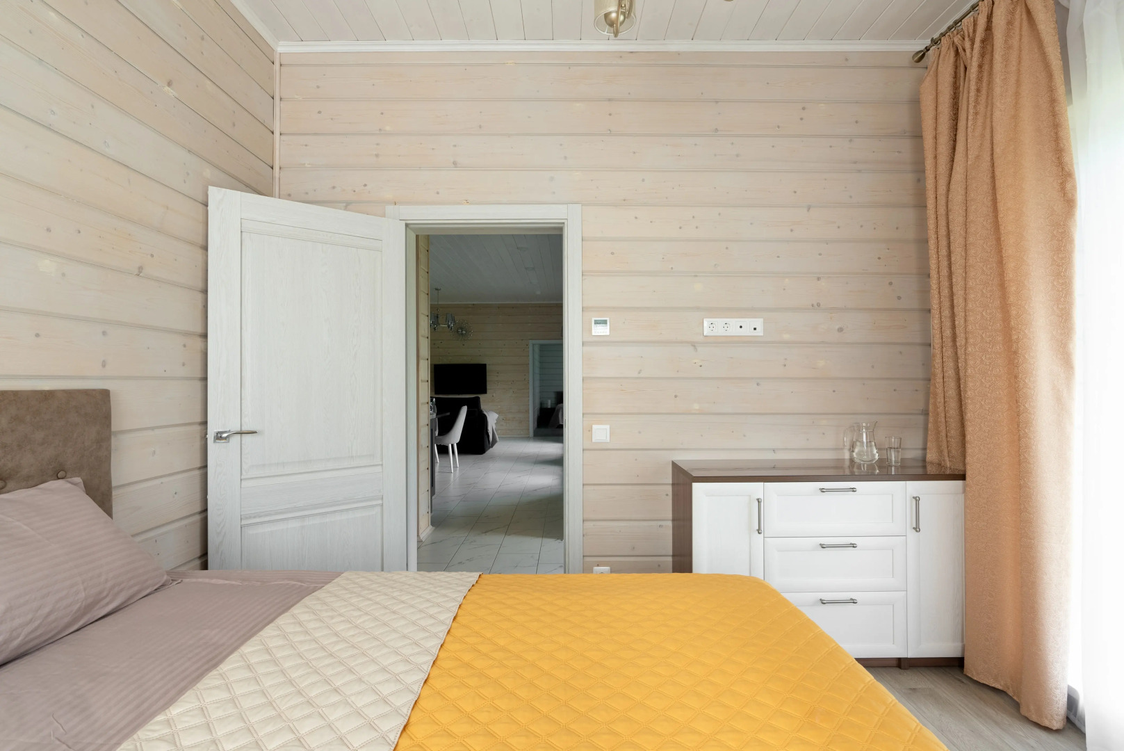 Частный дом Коттедж у озера на Речной