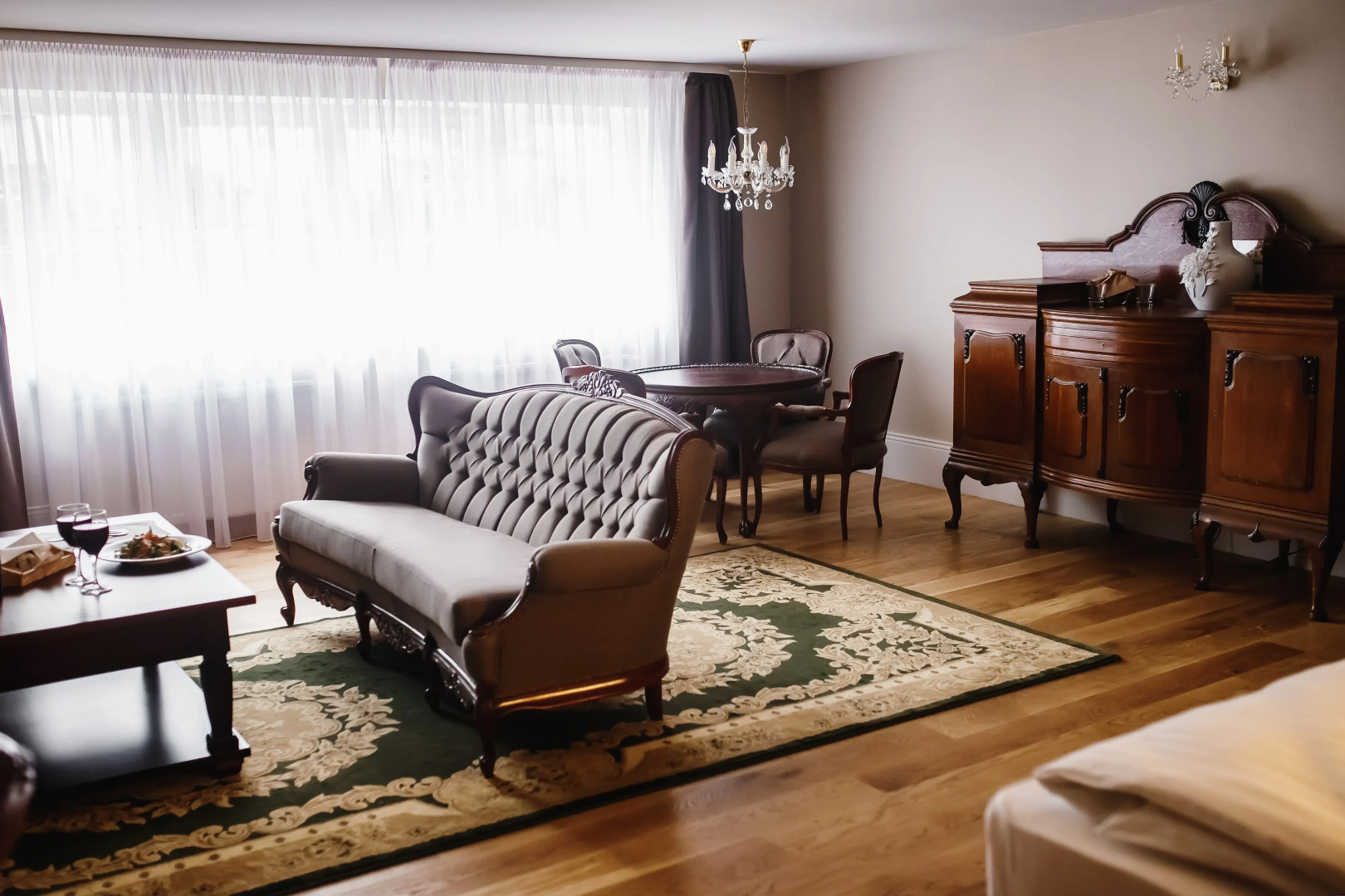 Отель Чайковский