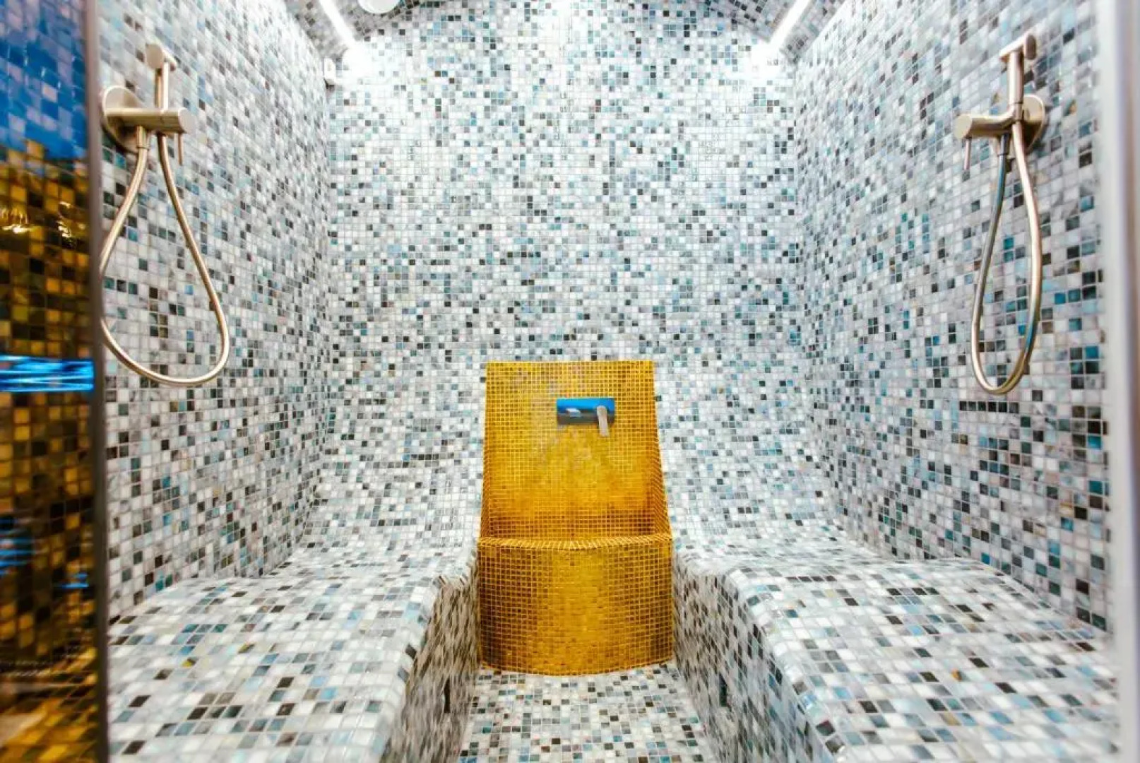 Отель Carat Yerevan