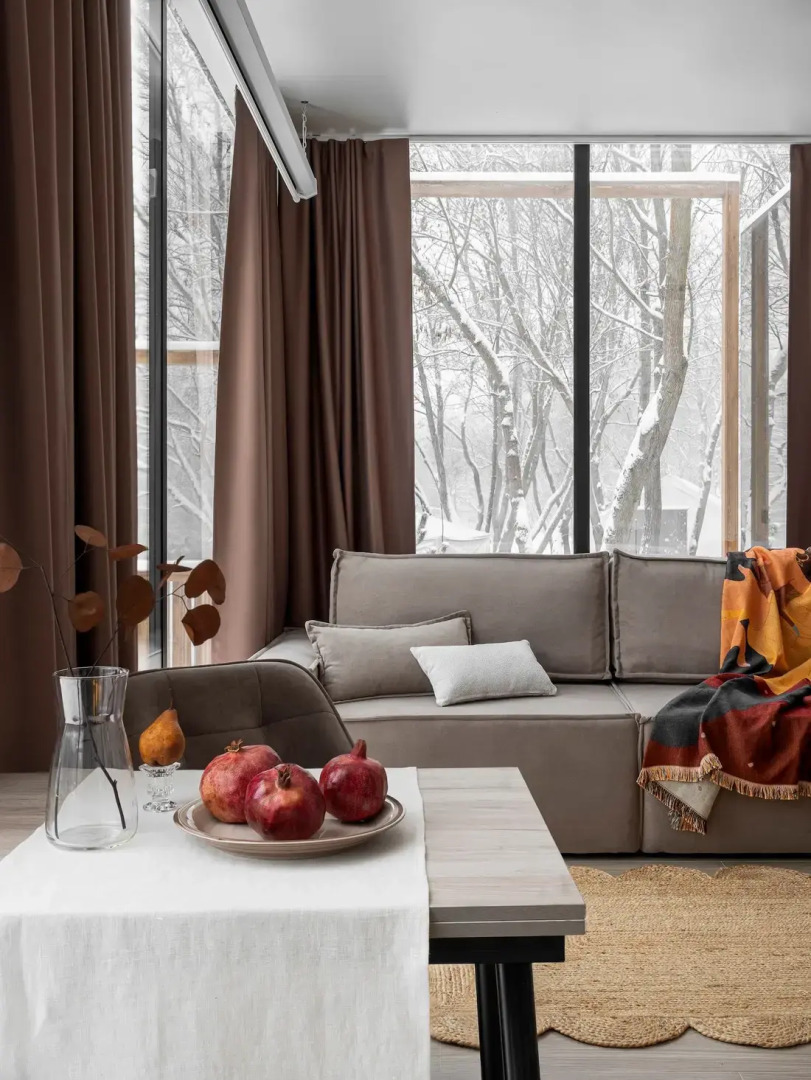 Частный Дом на Берегу Реки с Приватной Террасой и Джакузи