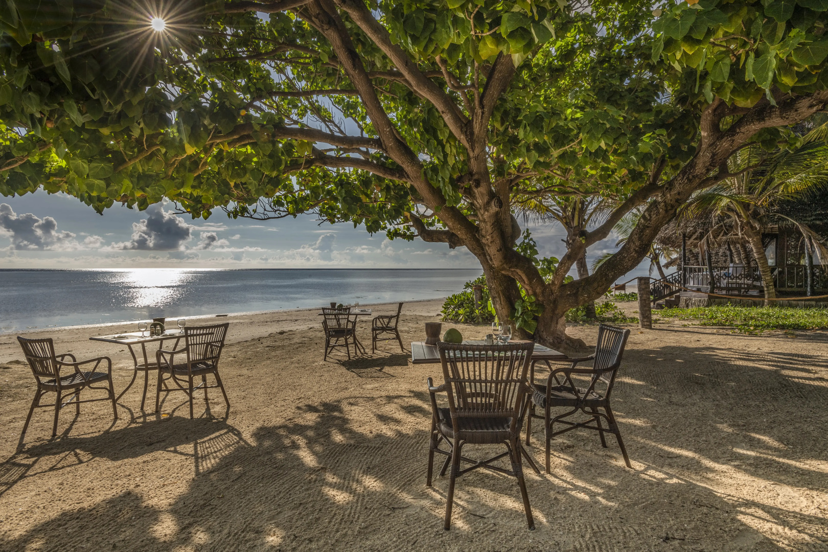 Отель Breezes Beach Club & Spa – Half Board