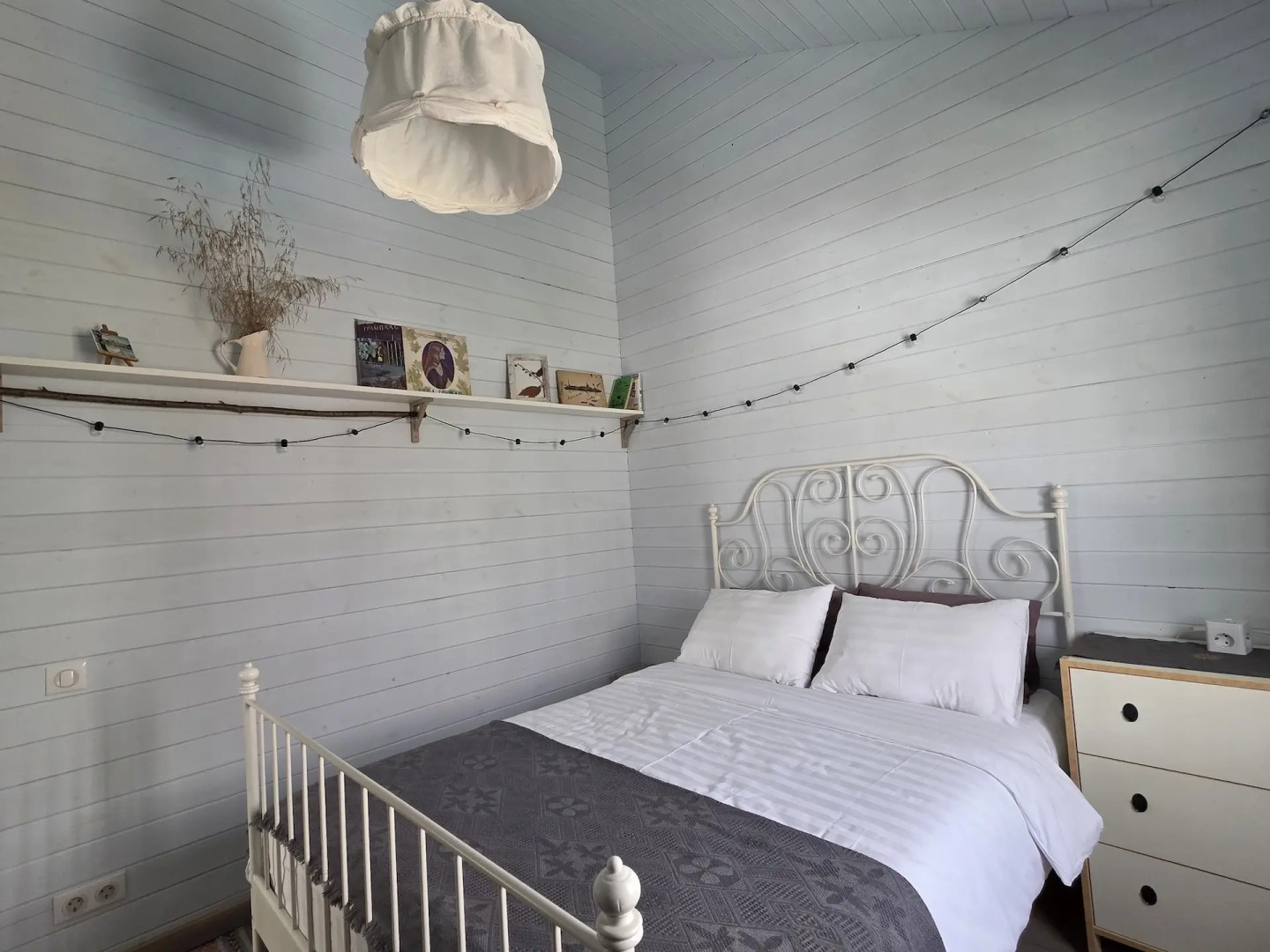 Частный дом в Коттеджном Поселке Изумрудные Холмы