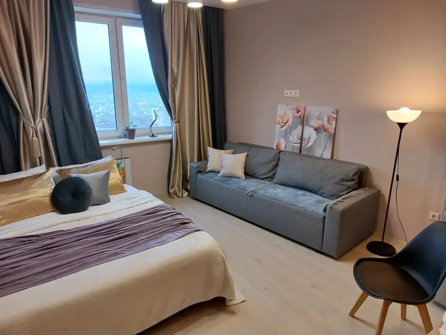 Квартира ЕвроДвушка Аксакова 81/1 на 17 Этаже до 7 Чел