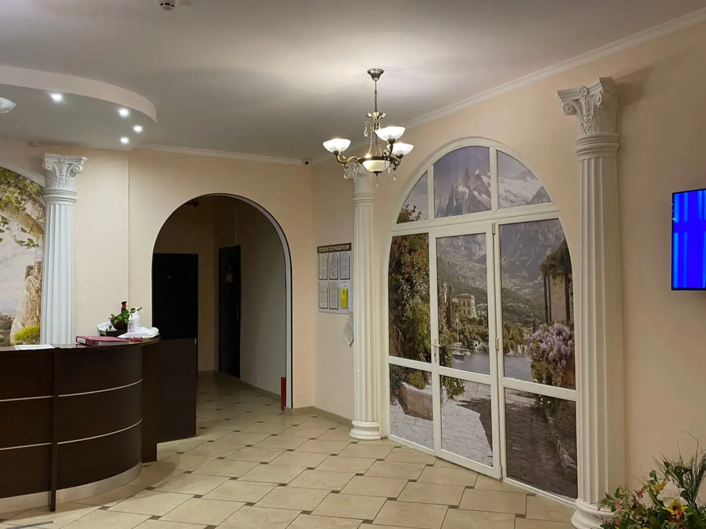 Гостиница Мир на Карбышева