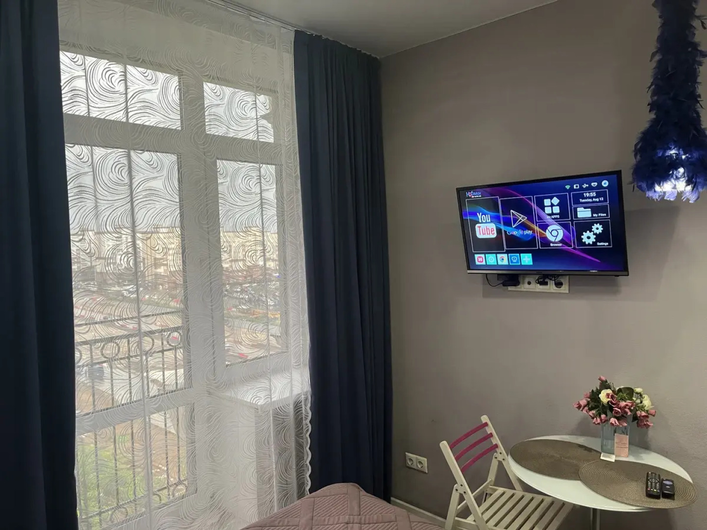 Апартаменты Happy People на улице Галины Вишневской 5