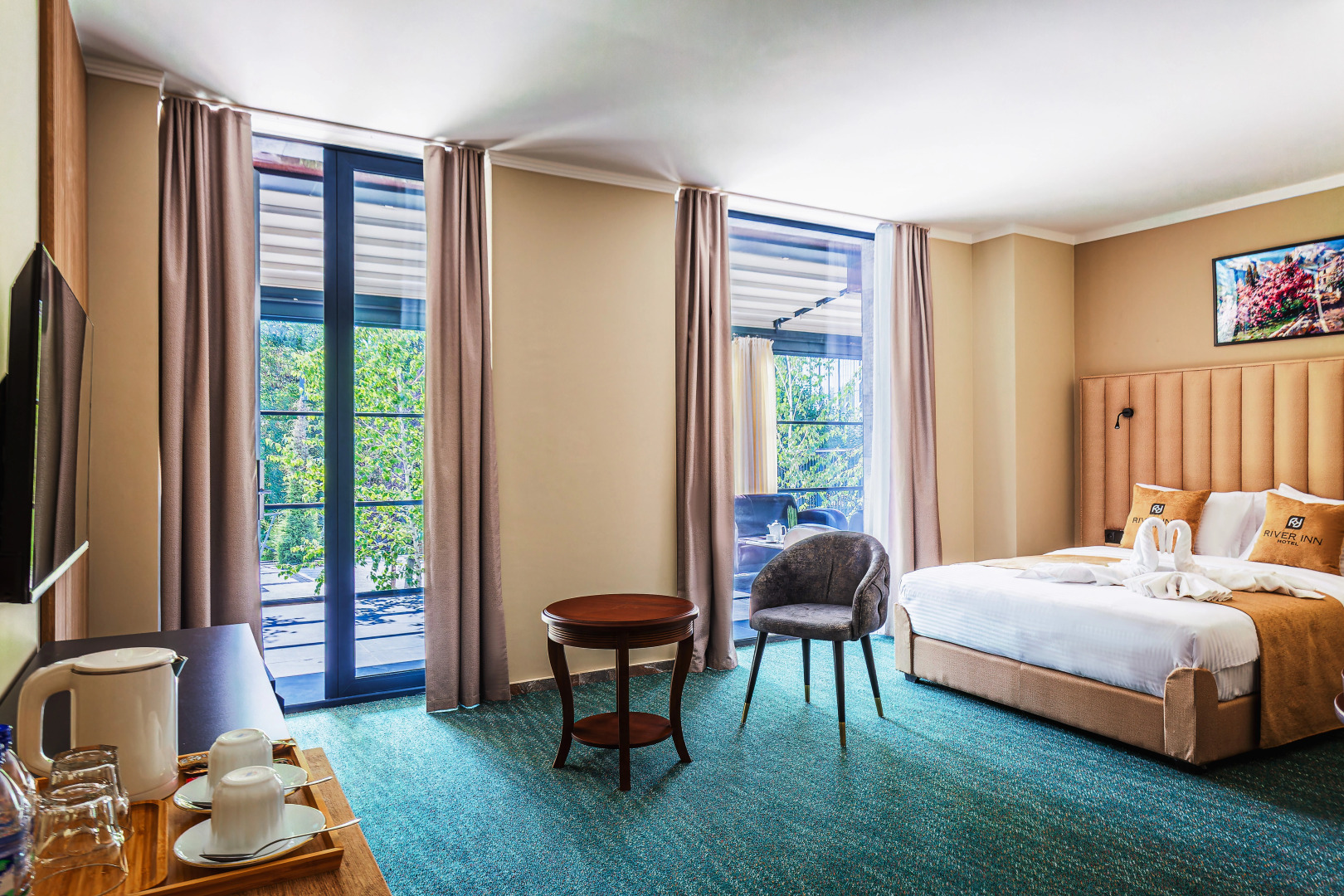 Отель River Inn