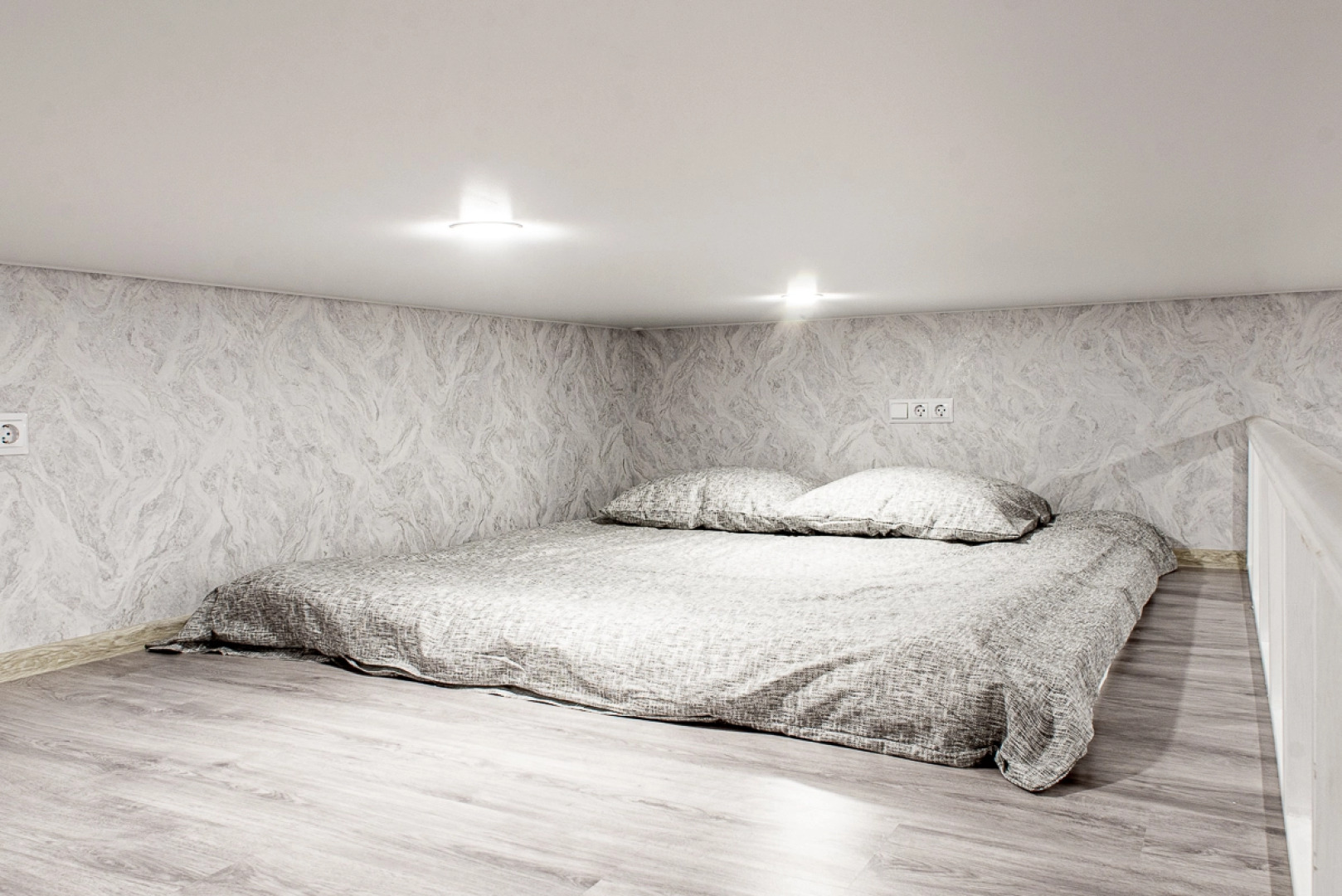 Квартира Стильная Студия с Балконом