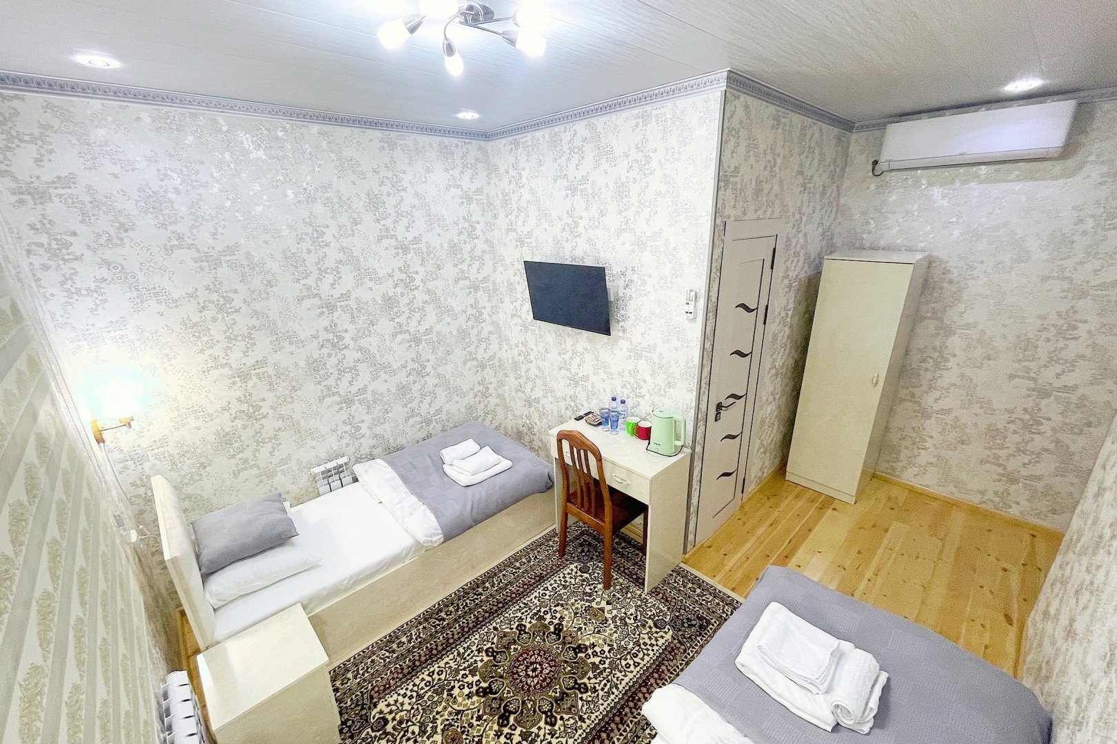 Отель Nanosh East