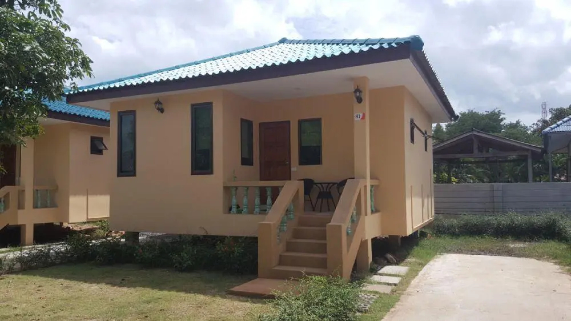 Вилла M-Village