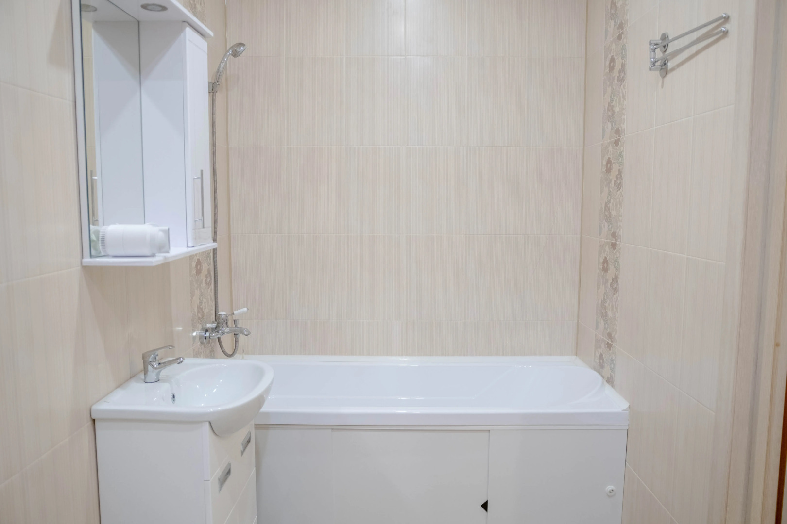 Апартаменты просторная однушка в отличном районе