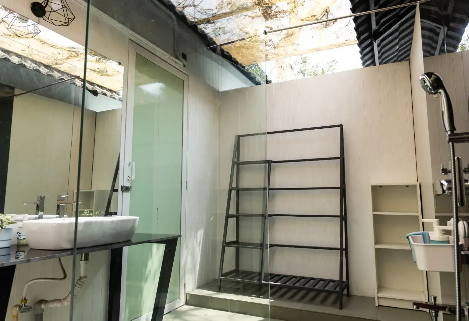 Курортный Отель Nature's Cove