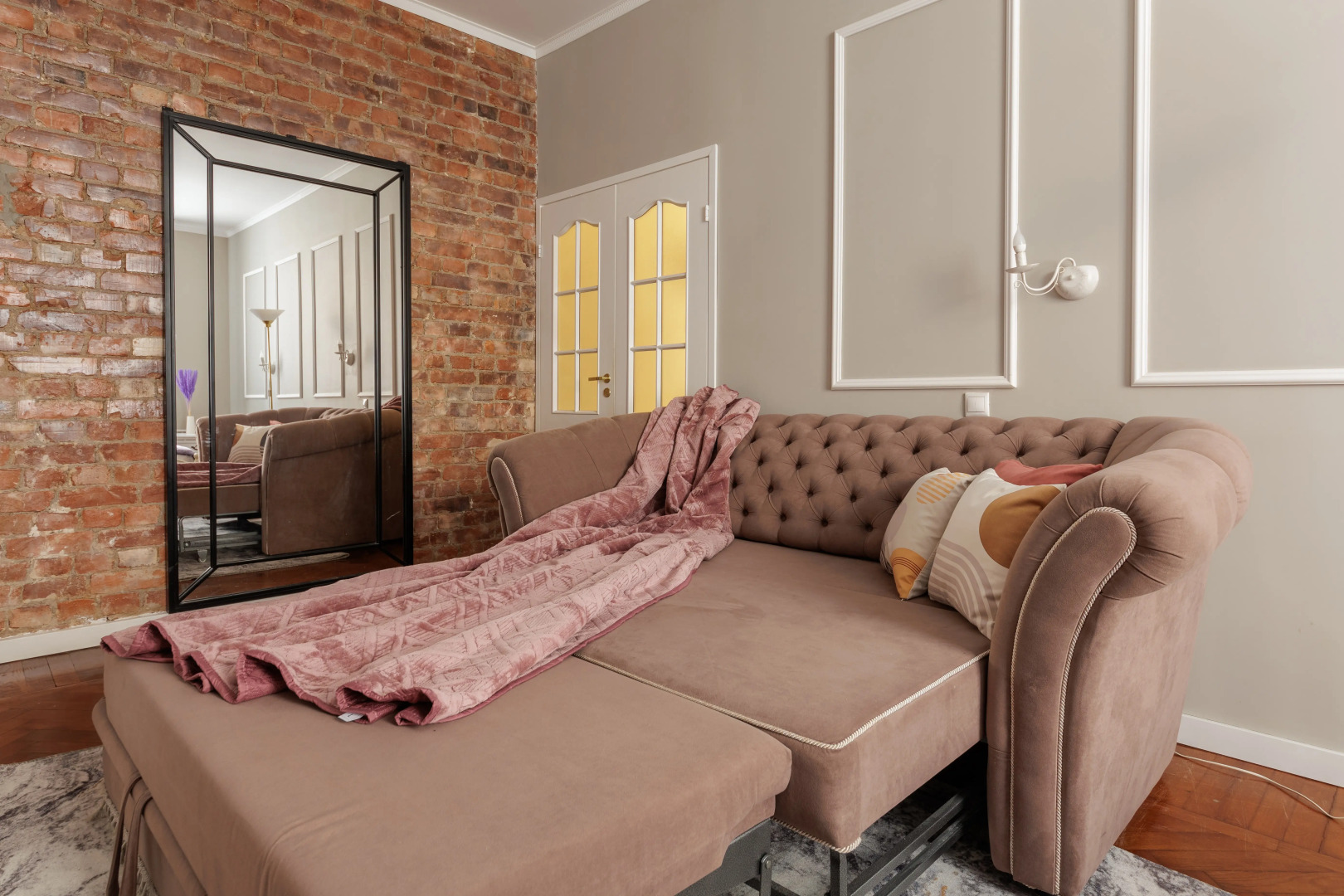 Апартаменты Трехкомнатные у Площади Восстания 10 гостей