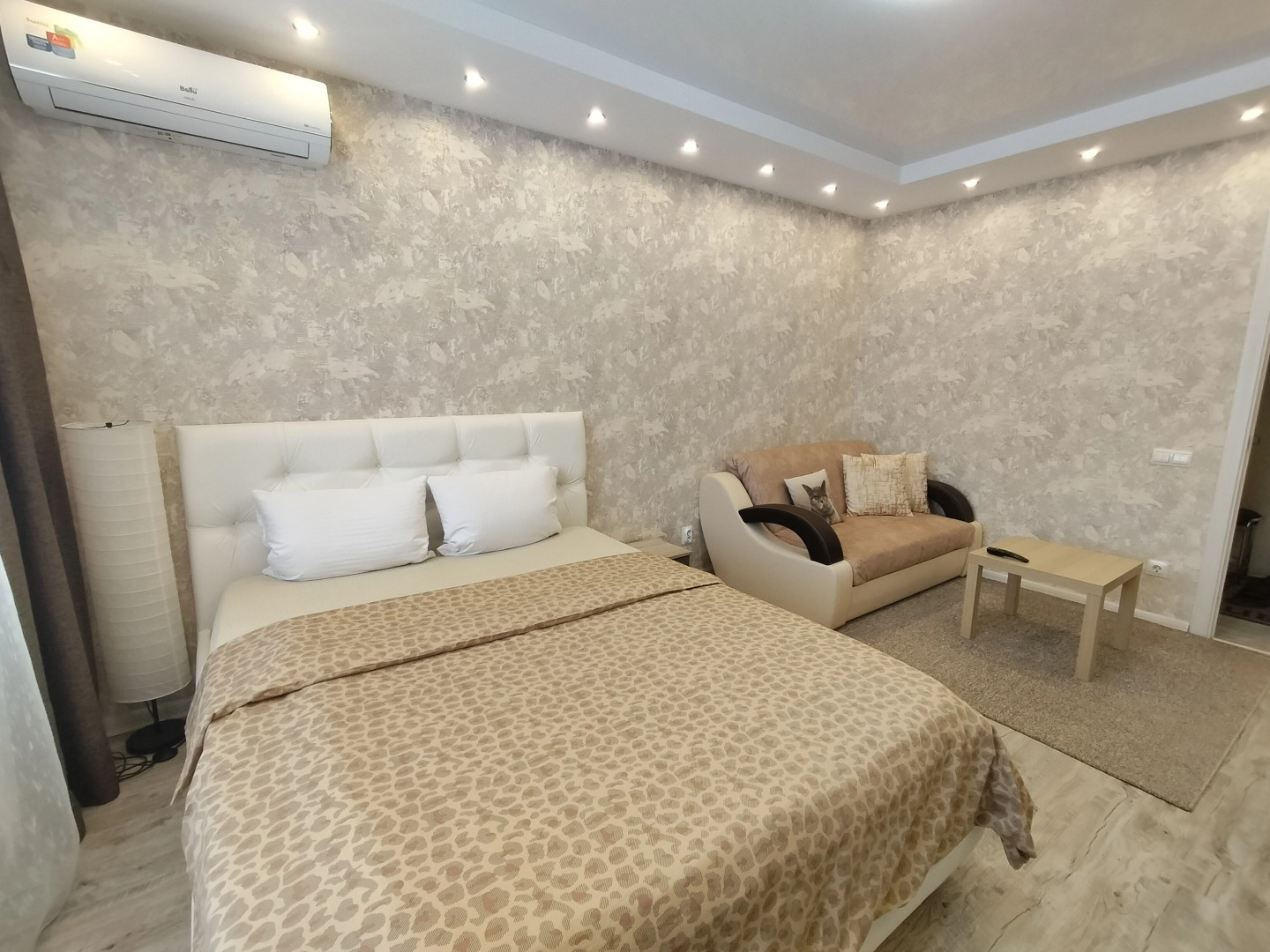 Апартаменты Fresh Room: на Маршала Устинова