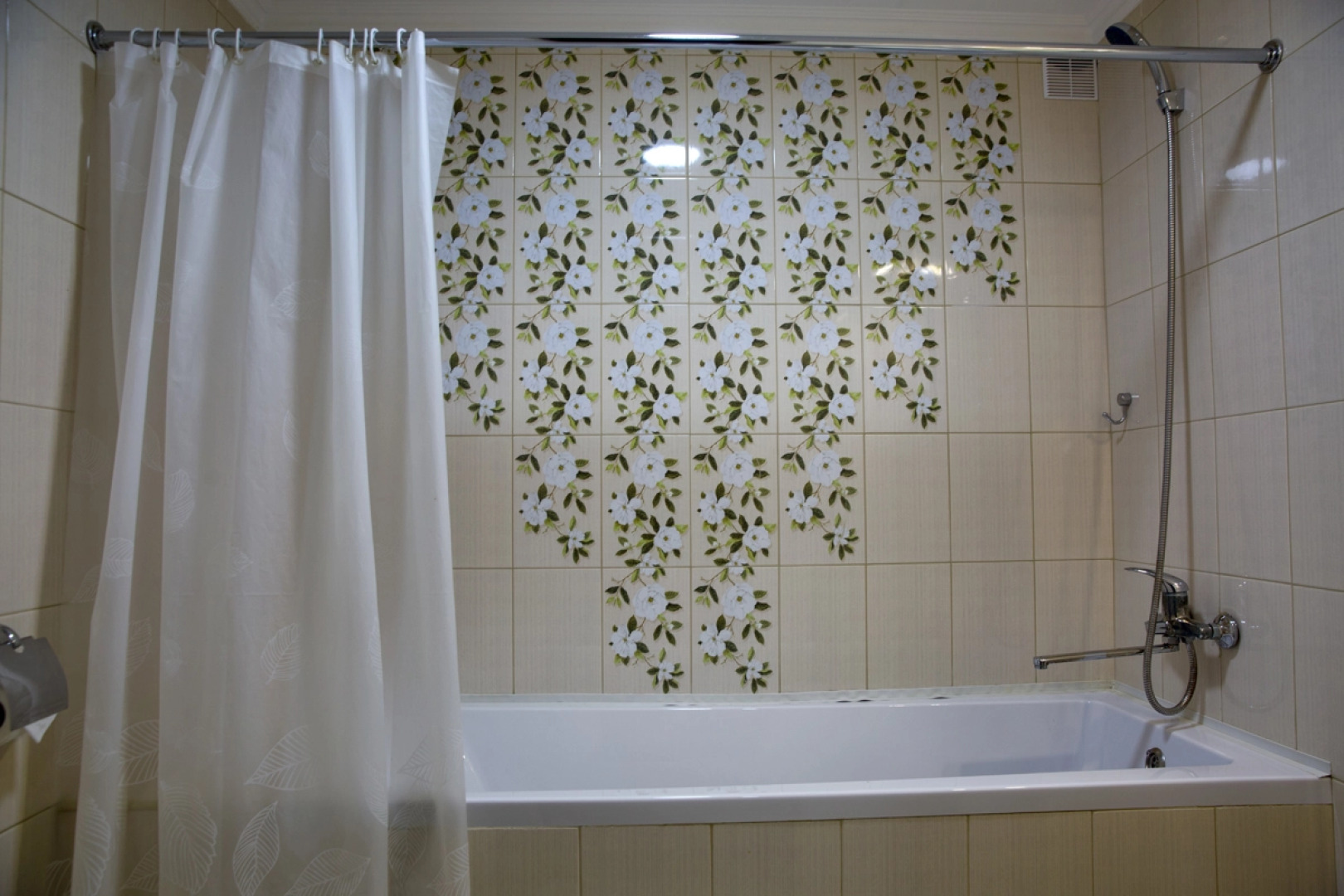 Отель Людмила