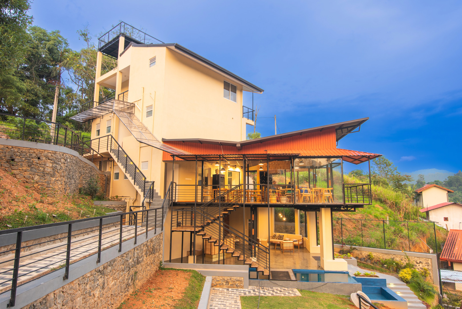 Отель The Cubes Ella