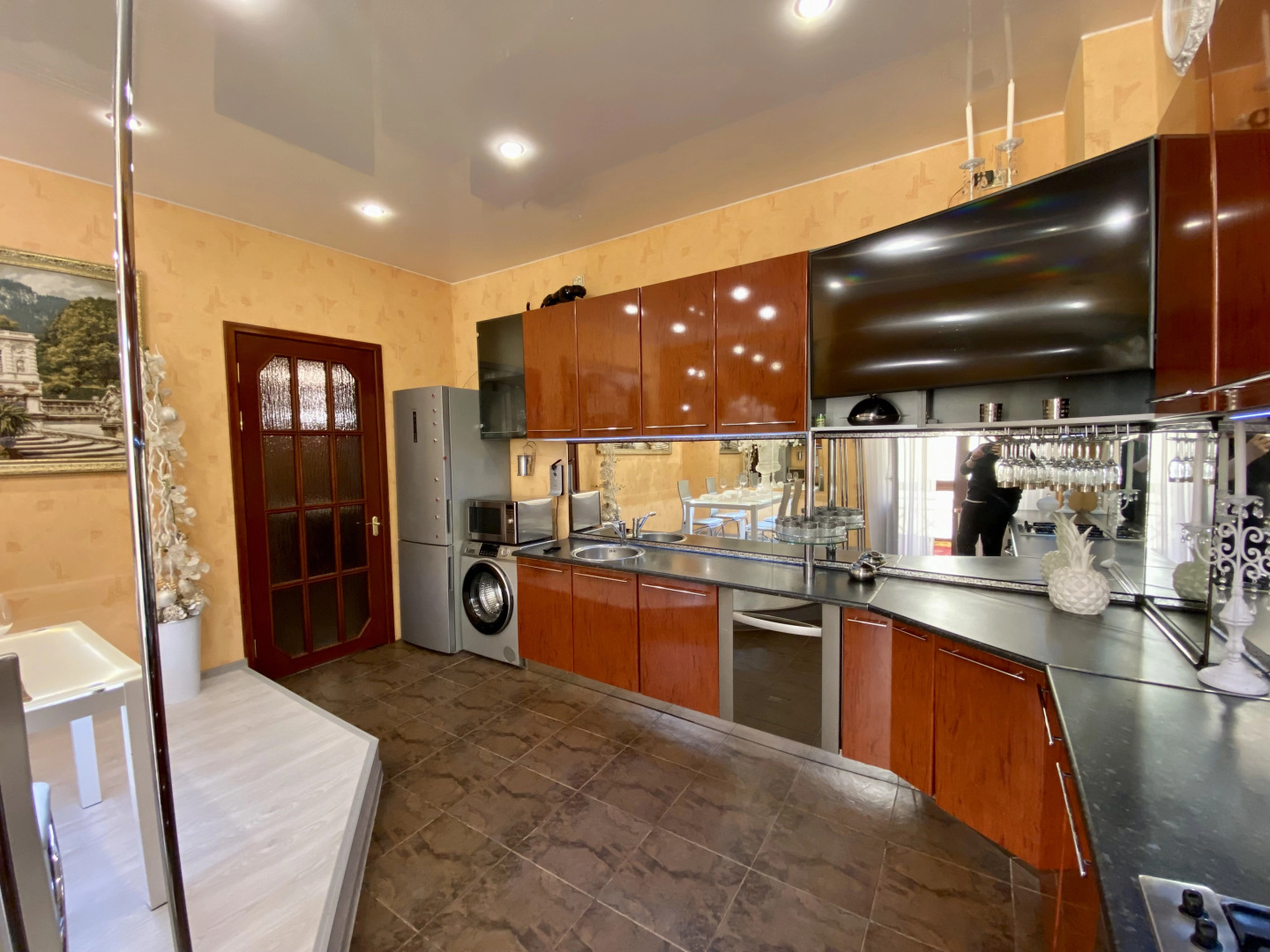 Квартира Большая Двухкомнатная на Ленина 18