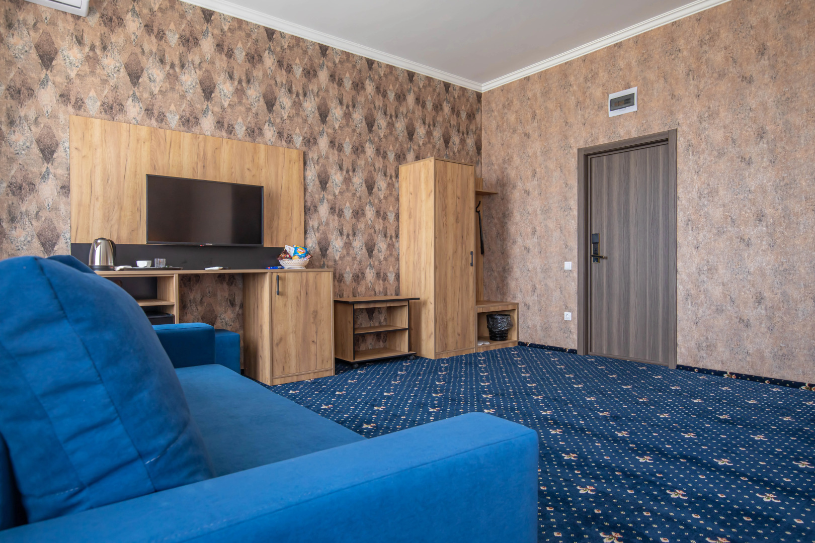 Отель Full House