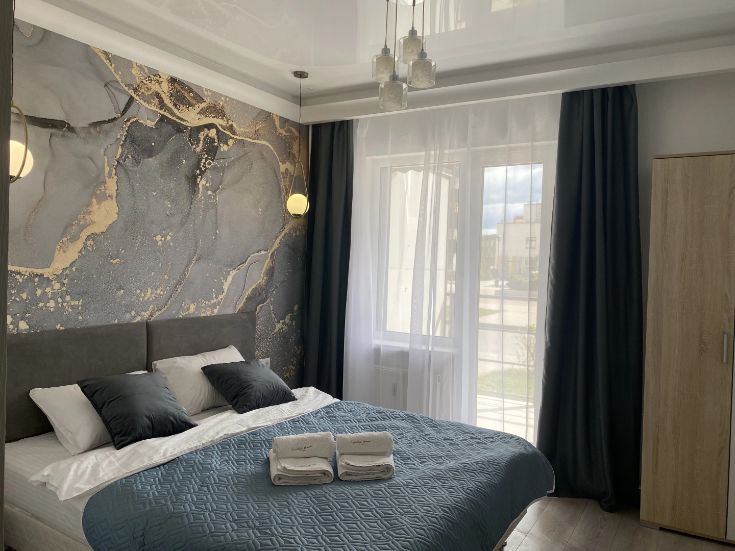 Квартира на Пушкинском 142