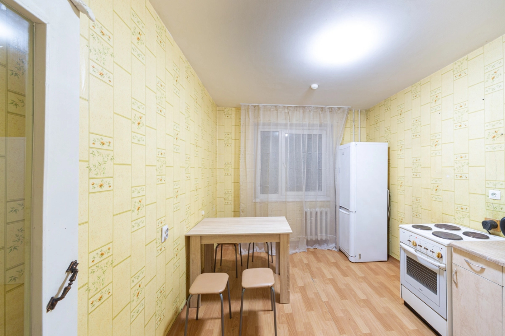 Апартаменты Двухкомнатные у ТРК Планета