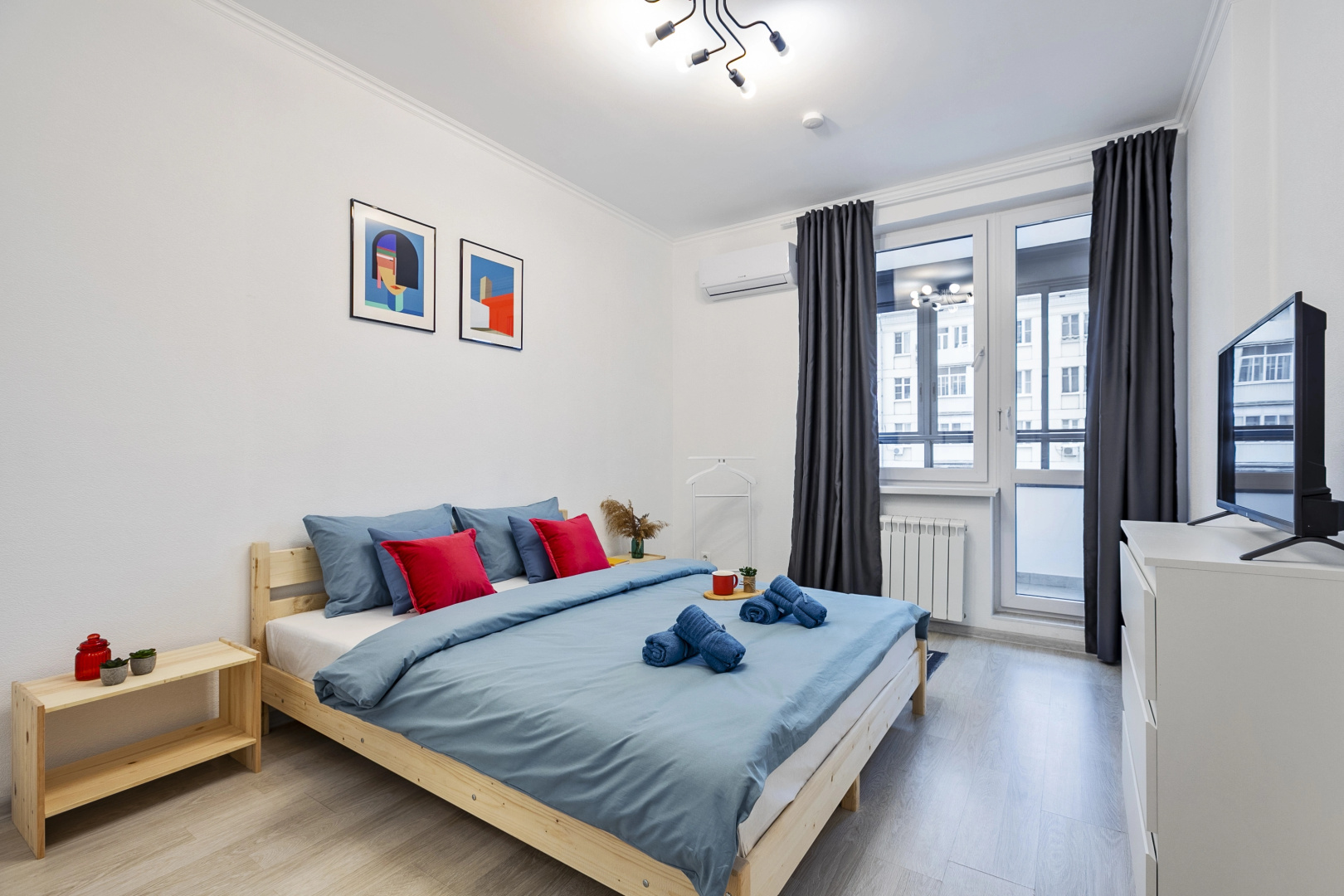 Great view 2-rooms Apartment 2 Min Walk to Raykin Plaza 2