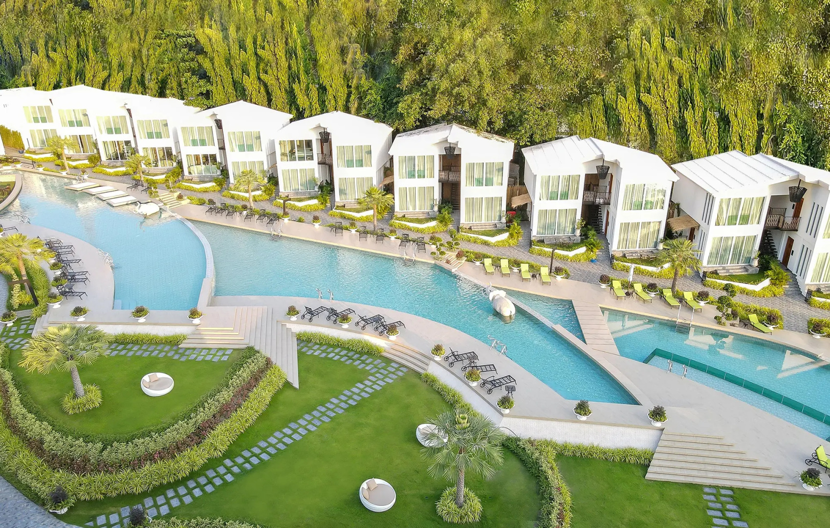 Отель Vannee Golden Sands Resort