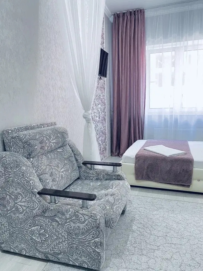 Уютная студия Сирень возле парка и озера