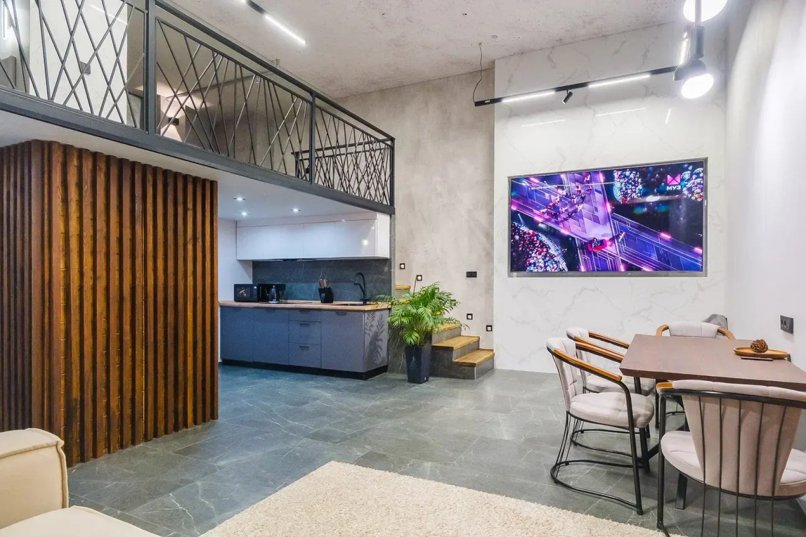 Апартаменты 2х-этажный апартамент с сауной и бассейном в Актер Гэлэкси 100м2