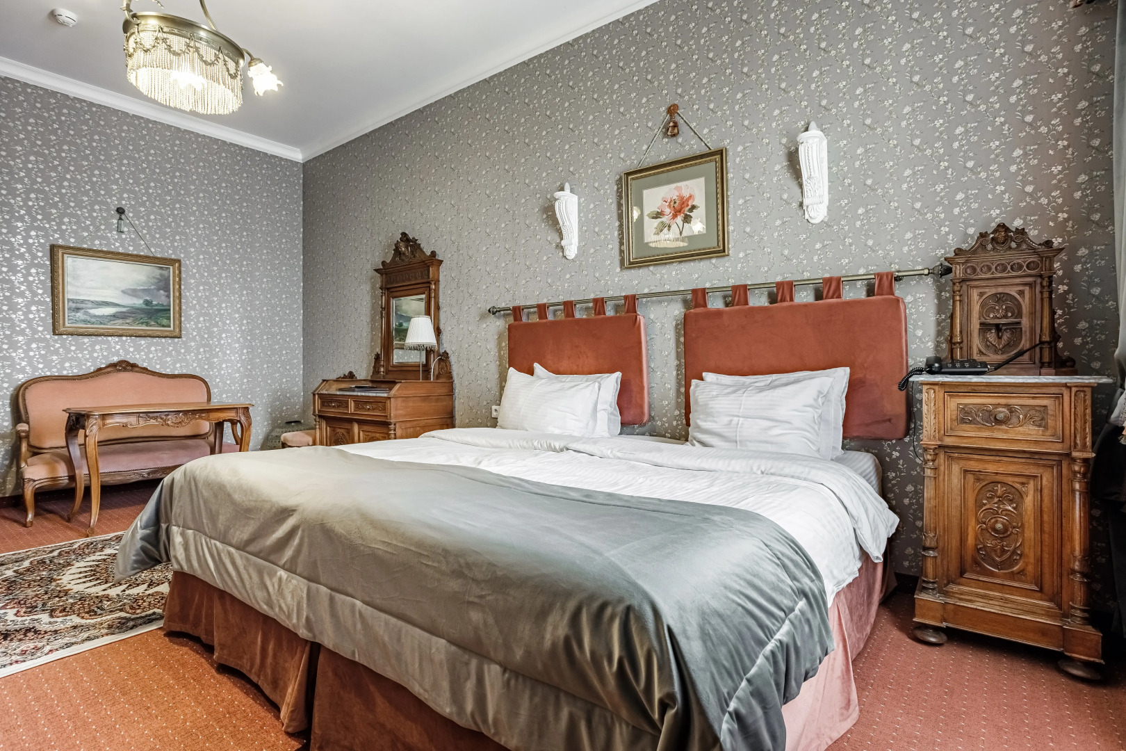 Отель Бристоль