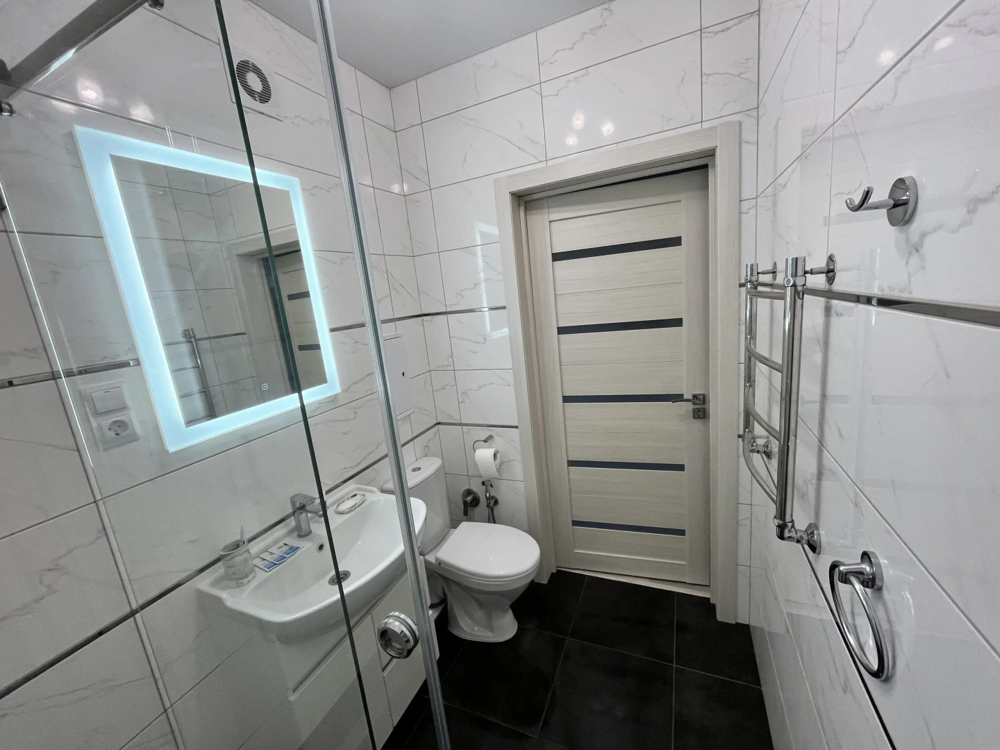 Квартира с Видом на Озеро в Центре Зеленоградска