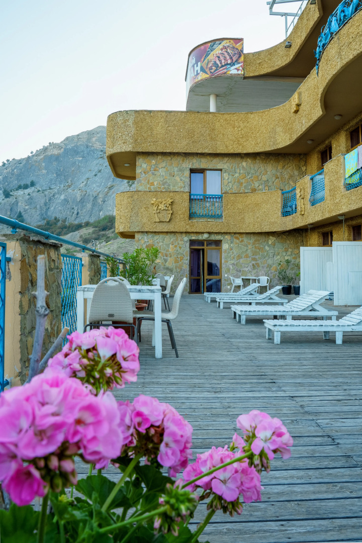 Отель Астарта