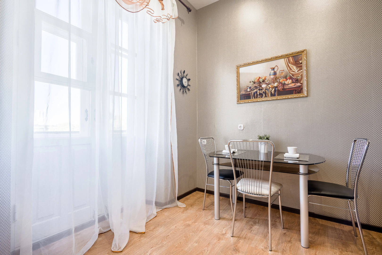 Апартаменты около Цума на Независимости