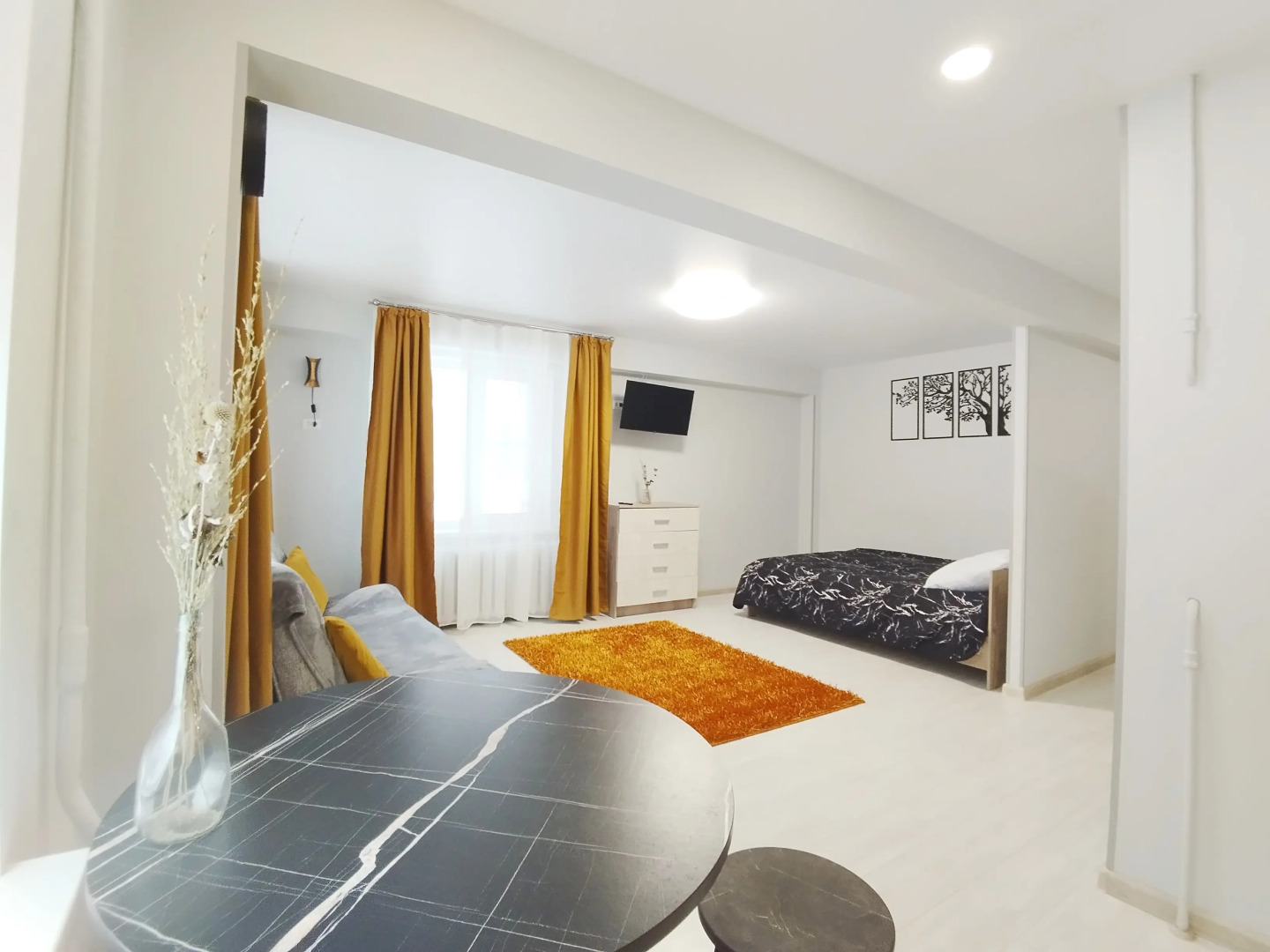 Квартира У Александровской Набережной