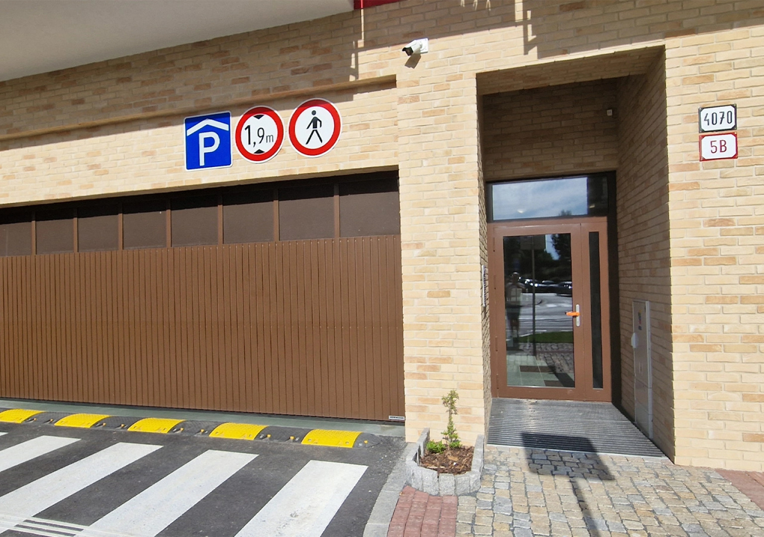 Апартаменты Luxury Grand Apartments