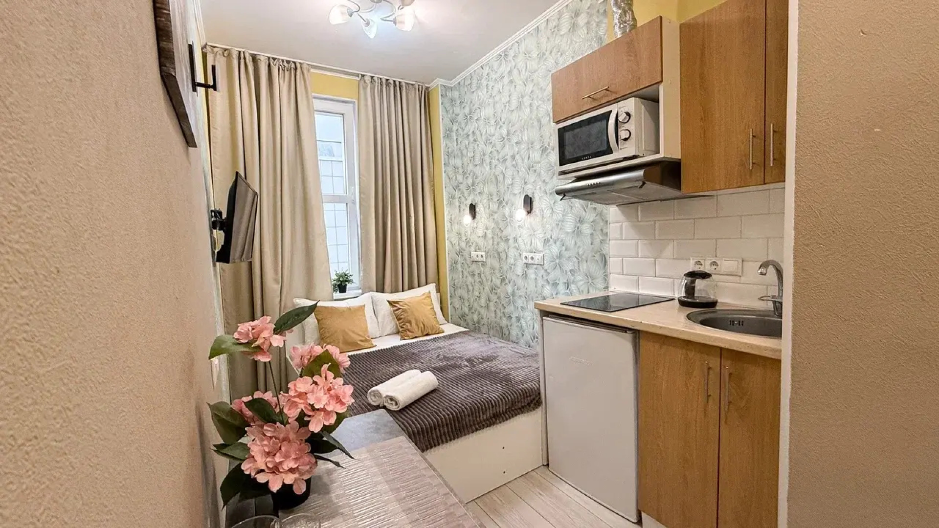 Апартаменты Светлые у Метро Филатов Луг Фл4