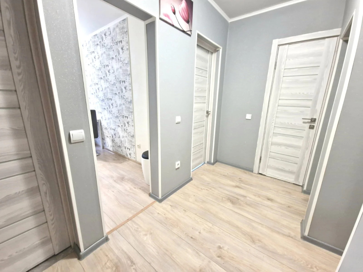 Апартаменты Двухкомнатные Центр, у площади Победы,Черняховского 12А,Колибри#12А