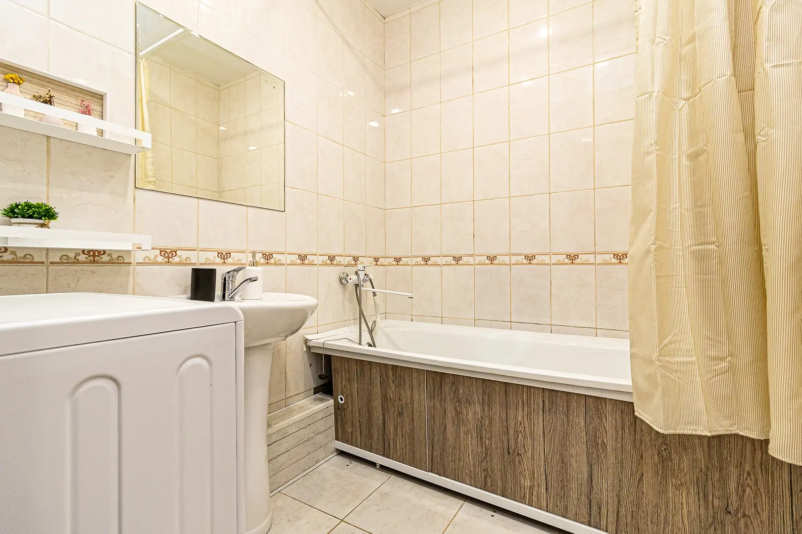 Квартира Двухкомнатная недалеко от парка Галицкого